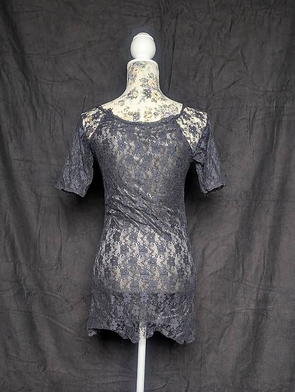 Vestiti: Schwarzes Spitzenkleid Gr. 36  figurbetont – Usato da Triesenberg venduto da JustAPhotographer 2
