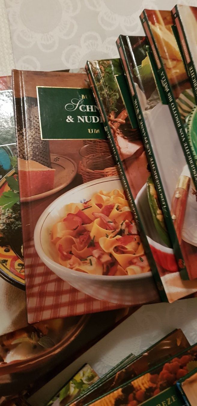 Libri: Mit Rezepten um die Welt – Usato da Bachenbülach venduto da sustyger 1