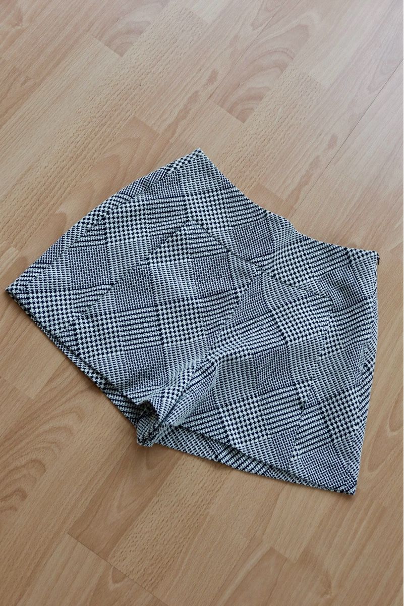 Zara Pantaloni: Shorts gemustert - ähnlich Hahnentrittmuster – Usato da Uster venduto da m_21