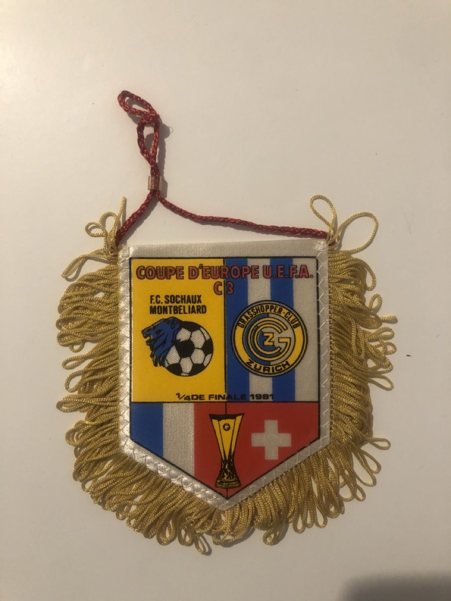 FC Sochaux - Grasshopper club Zurich fanion coupe UEFA 1981 vintage football