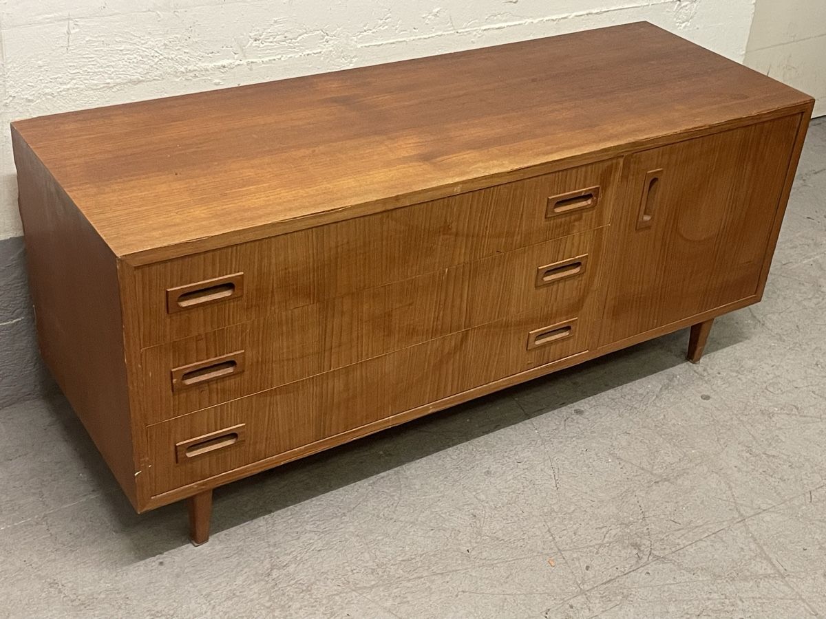 Commodes: Vintage kommode/sideboard mit 3 schubladen & 1 türe – D'occasion à Zürich par Vintage-1993 1