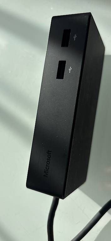 Docking station: Surface dock (comme neuf) – D'occasion à La Tour-de-Trême par gan_5k85 2