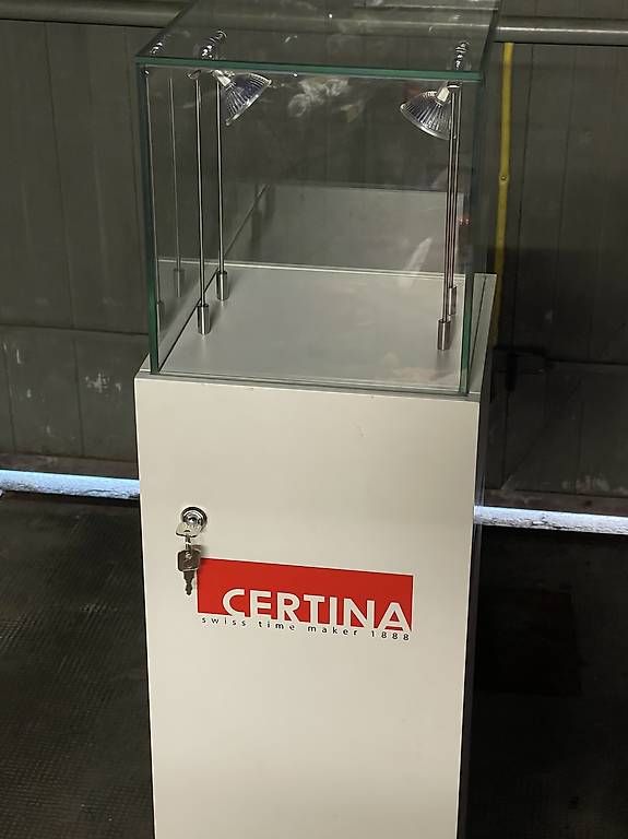 Vitrines: Vitrine de exposition – D'occasion à le locle par fajoca 1