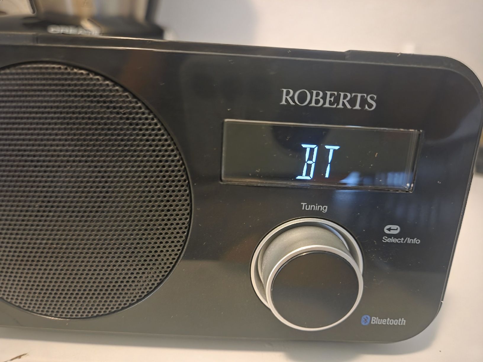 Radio: ROBERTS Blutune 40 DAB+ FM Radio Bluetooth schwarz – Usato da Flawil venduto da Hamdia12 3