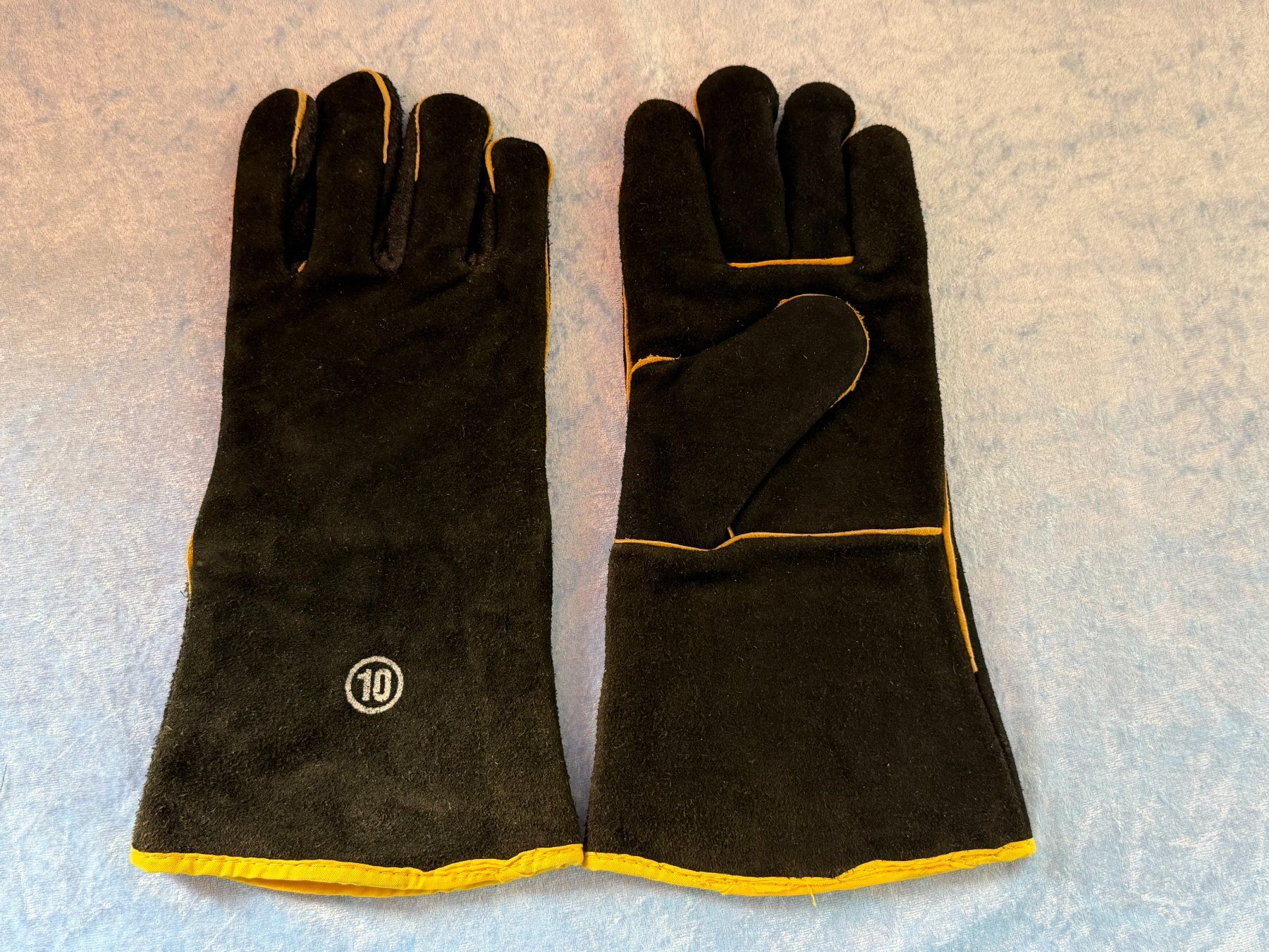 Altri accessori da uomo: Feuerwehrhandschuhe Gr. 10, Hitze-/Schnittschutz, robust,... – Nuovo e nell'imballaggio originale da Brunnenthal venduto da Eco07