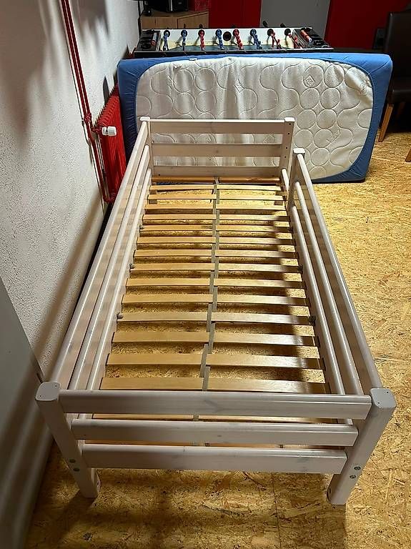 Betten: Flexa Bett mit Umrandung 90x200 – Gebraucht aus Möhlin von 1binki 1