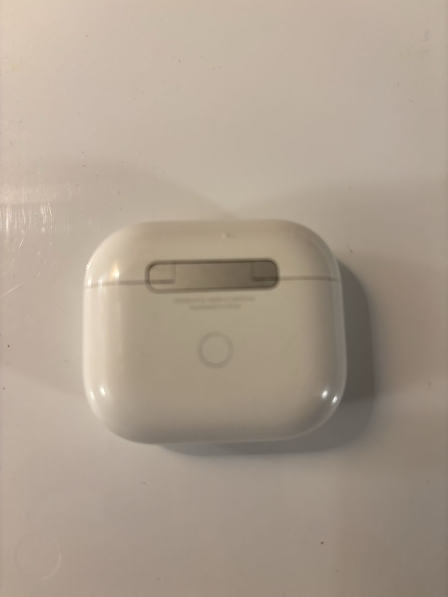 Topcase: Ladecase airpod – Usato da Bern venduto da Himmelsherold 2