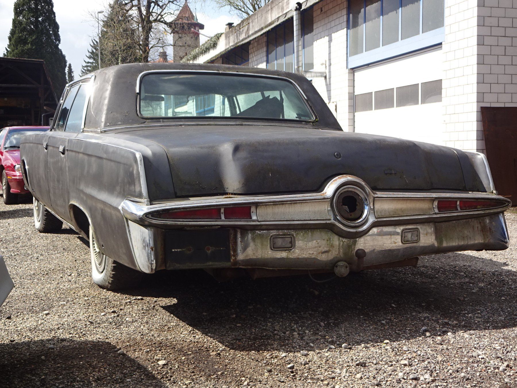 Chrysler Tutti pezzi di ricambio auto: Heck von 1966 Chrysler Imperial – Usato da Niedergösgen venduto da usc_9sk7