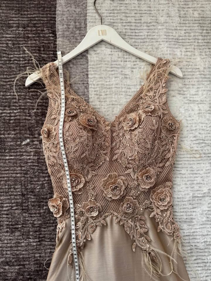 Vestiti: Kleid wie neu – Nuovo (secondo la descrizione) da Dänikon ZH venduto da tug_m9b6