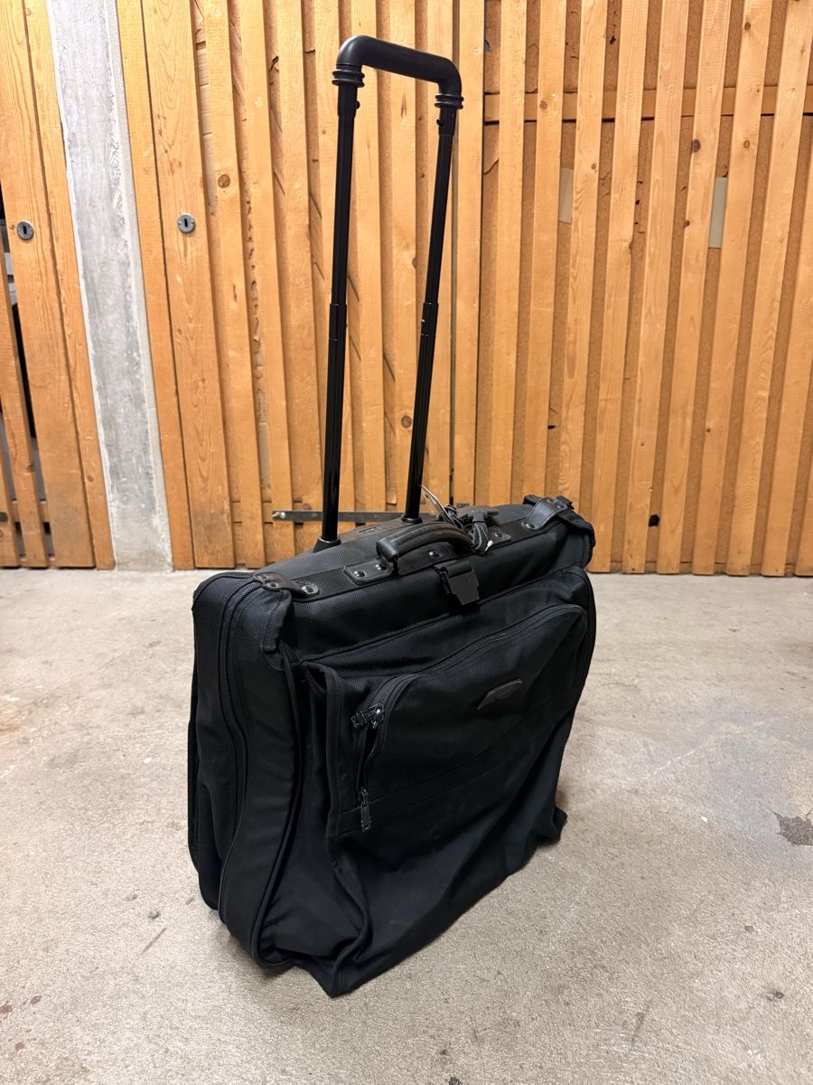 Tumi Valises de voyage: Valises TUMI - 3 x lots – D'occasion à Genève par ell_6xrl 6