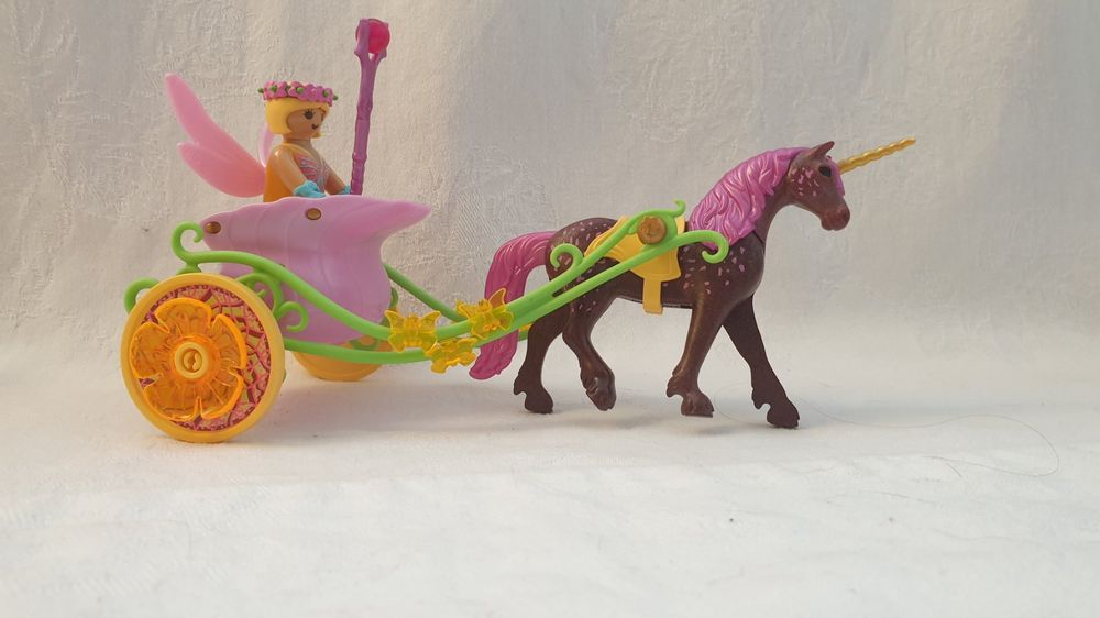  Playmobil Fee mit Einhorn (Gebraucht) in Hombrechtikon für CHF 8 – mit Bildidee 