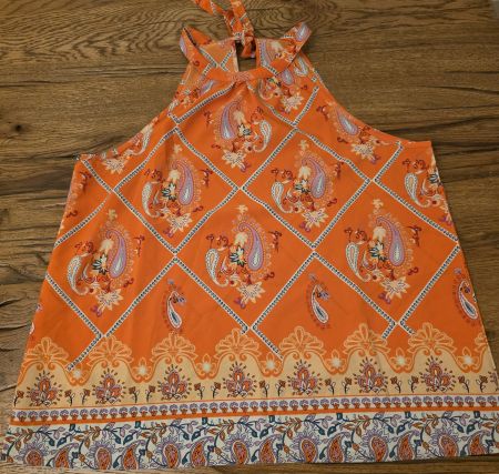 Sommerliches Neckholder mit Paisley Muster