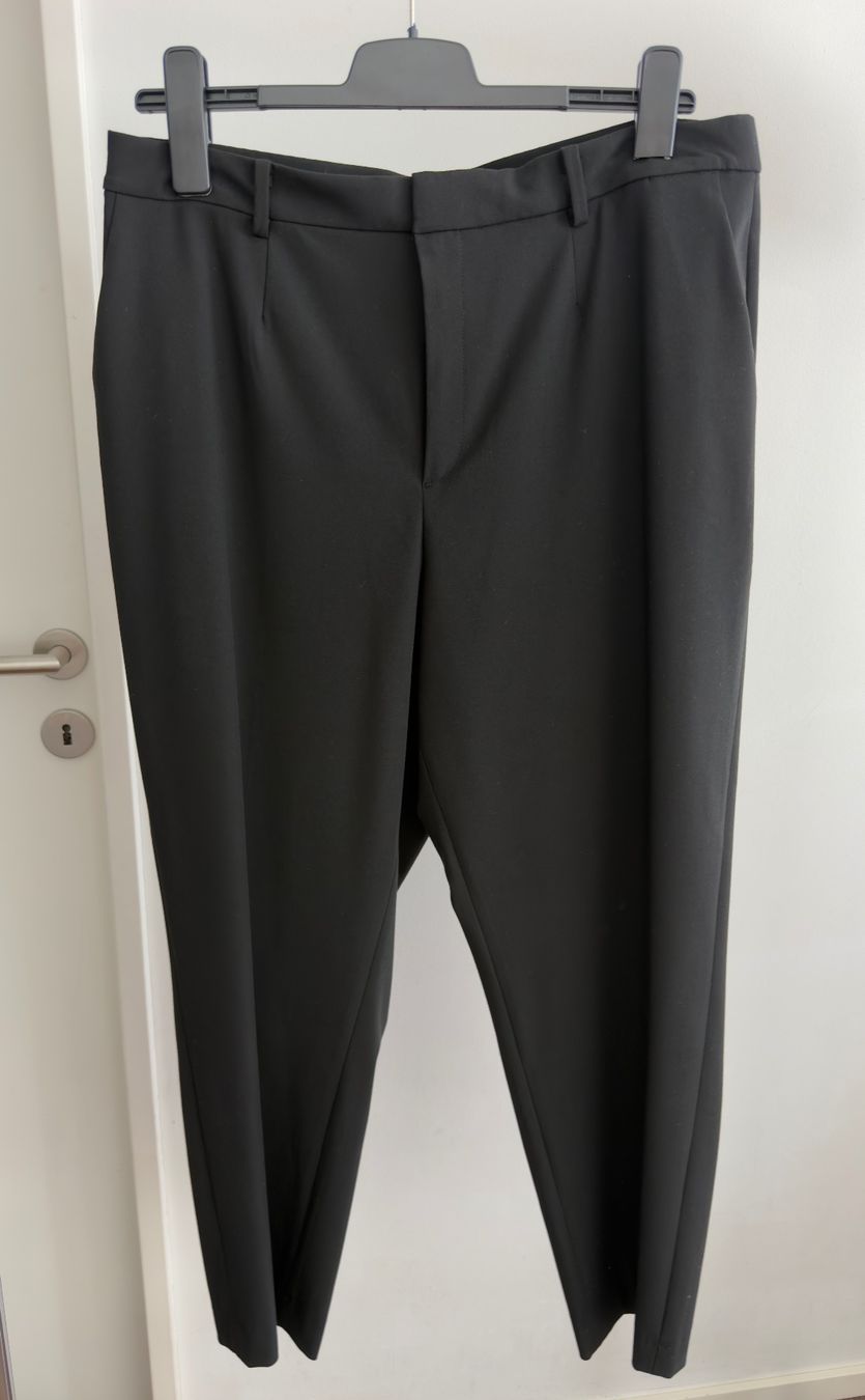 Uniqlo Pantaloni: Uniqlo Hose – Usato da Zürich venduto da JessGar
