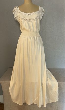 TRÉSOR VINTAGE AUTHENTIQUE : Nuisette/Déshabillé Soie 30s