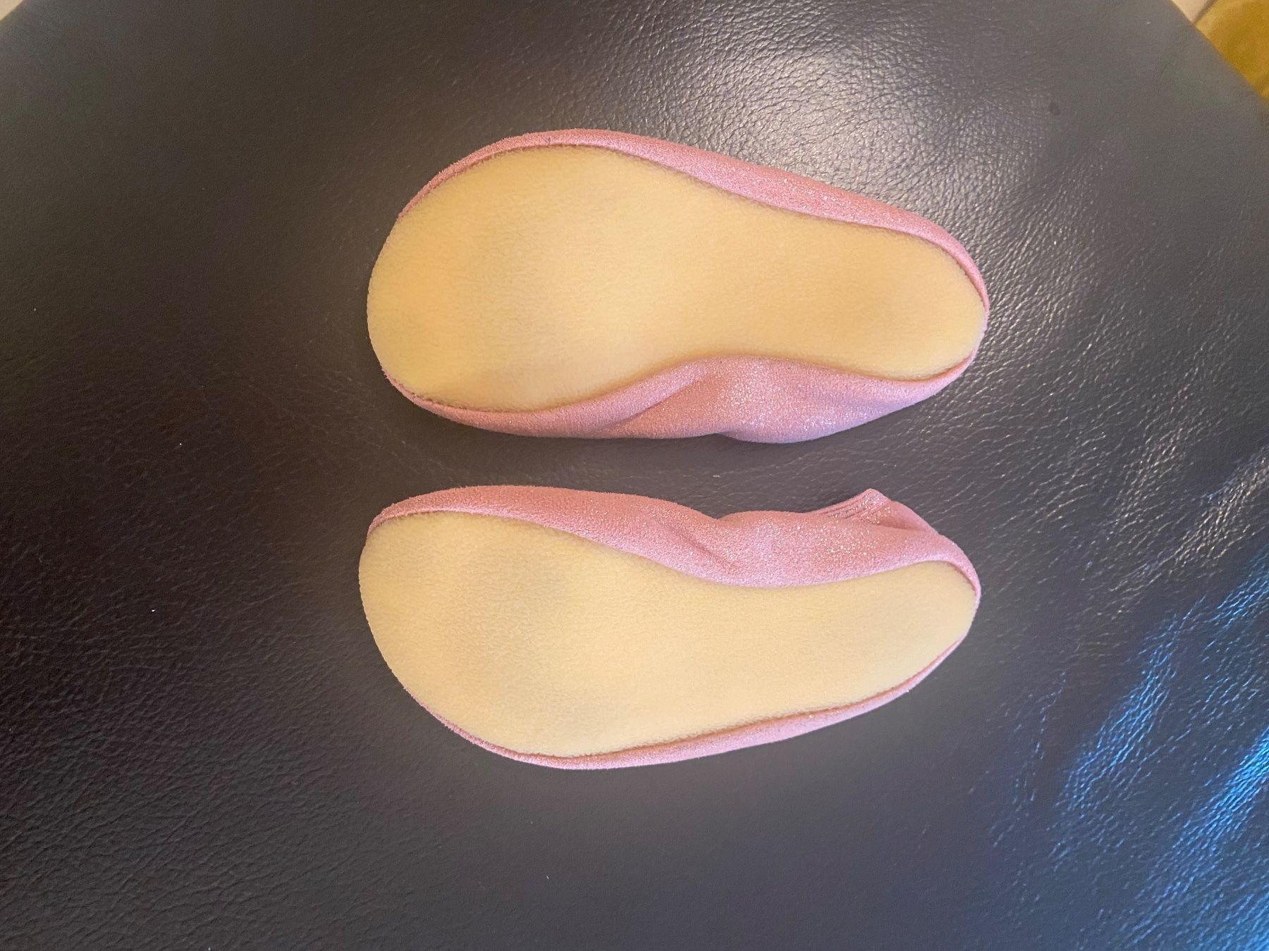 Scarpe per ragazzi: Turnfinken Gr. 29 pink Glitzer – Usato da Hettlingen venduto da BKH2021 1