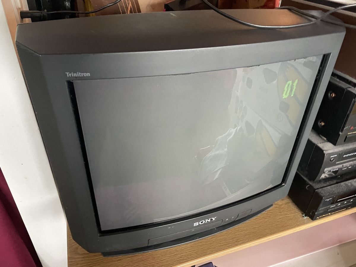 Sony Appareils TV: Ancien Téléviseur Sony Trinitron KV-21X5D  – D'occasion à Vallamand par Bricbracbroc82 1