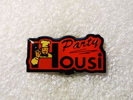 Ansteckpin 56: Party Housi
