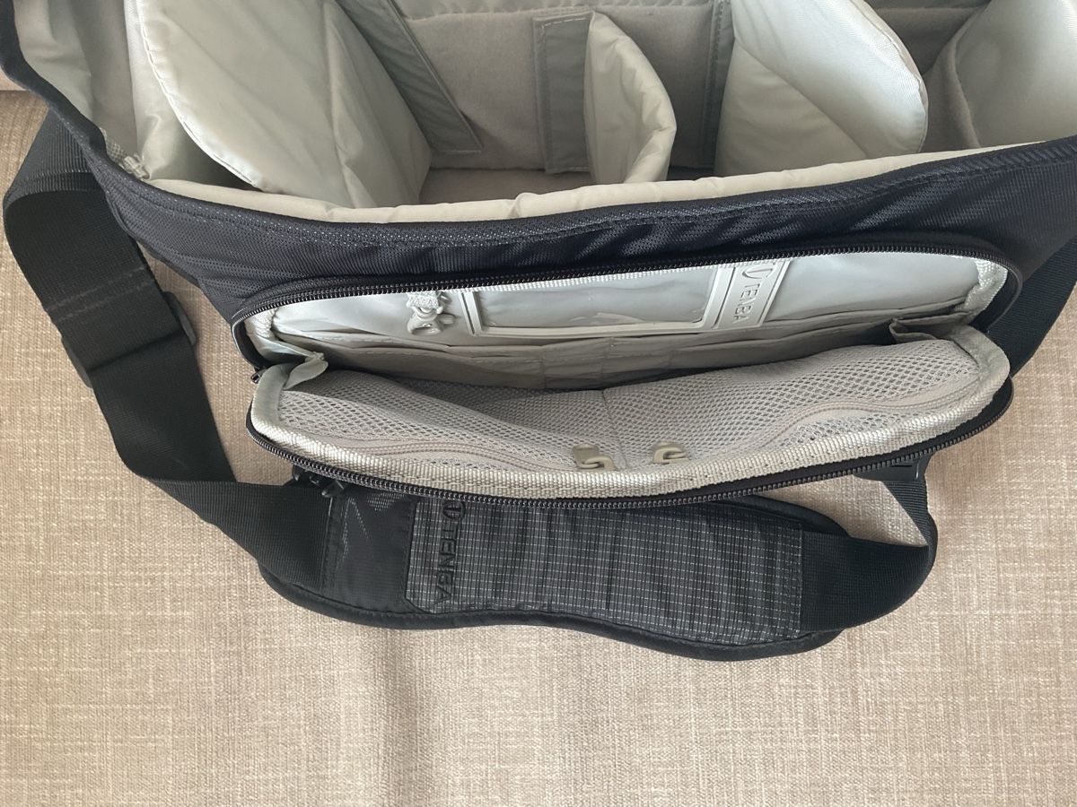 Borse: Foto Tasche Tenba Discovery Messenger Mini – Usato da Minusio venduto da amonte 4