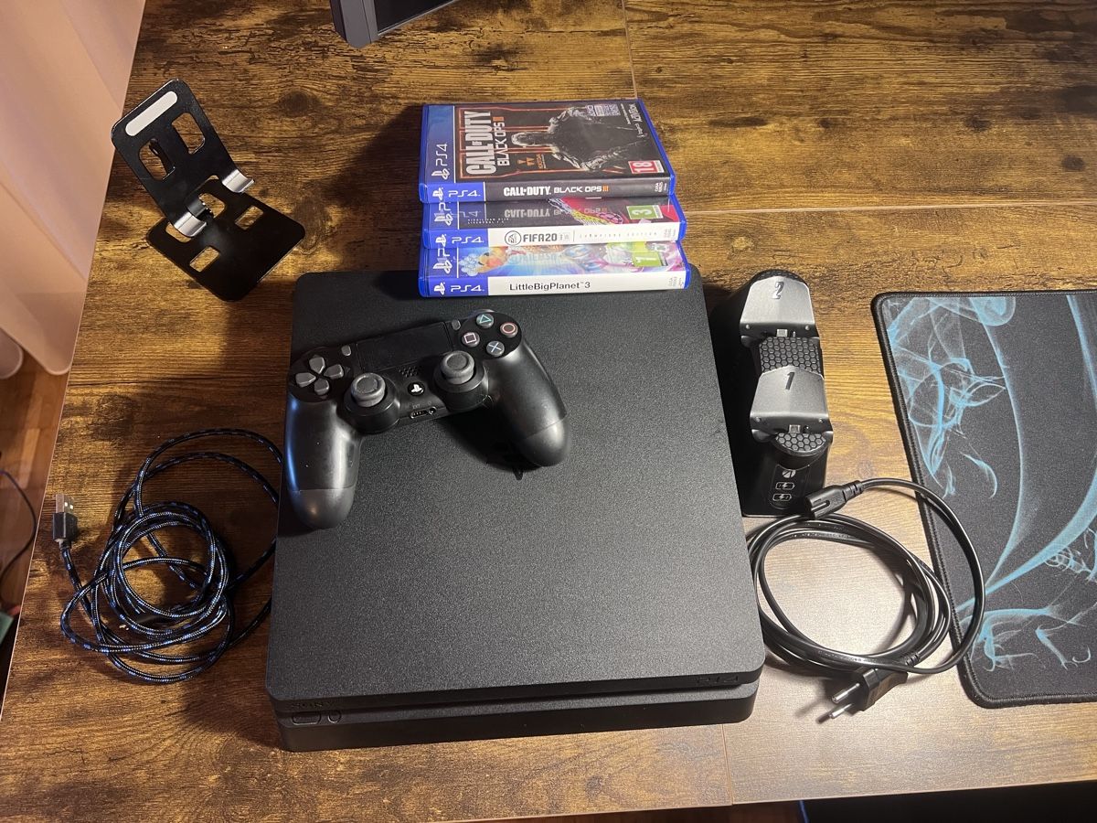 Sony Console: PlayStation 4 Slim 1TB – Usato da Wädenswil venduto da dai_2bcv