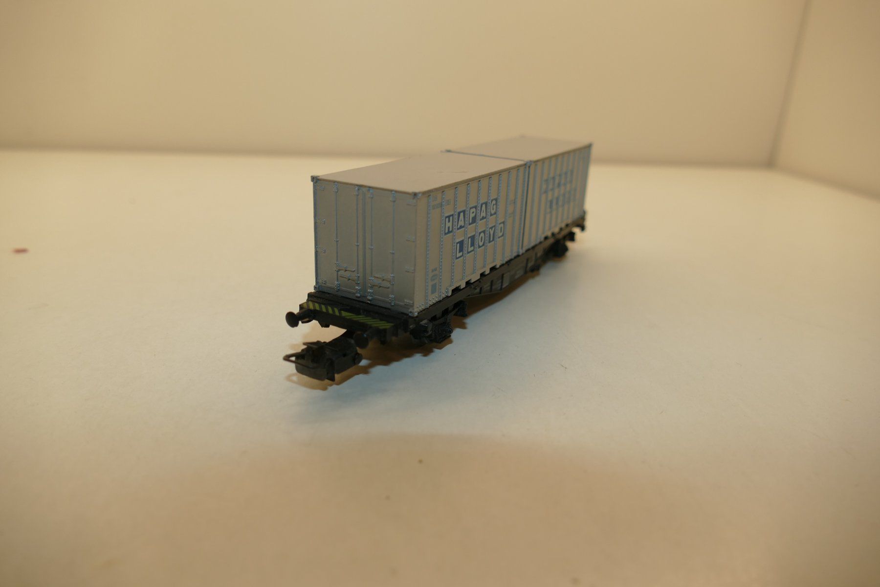Märklin Modellini di ferrovie: Märklin H0: DB Containerwagen Hapag Lloyd – Usato da Niederhasli venduto da rail-duerst 3