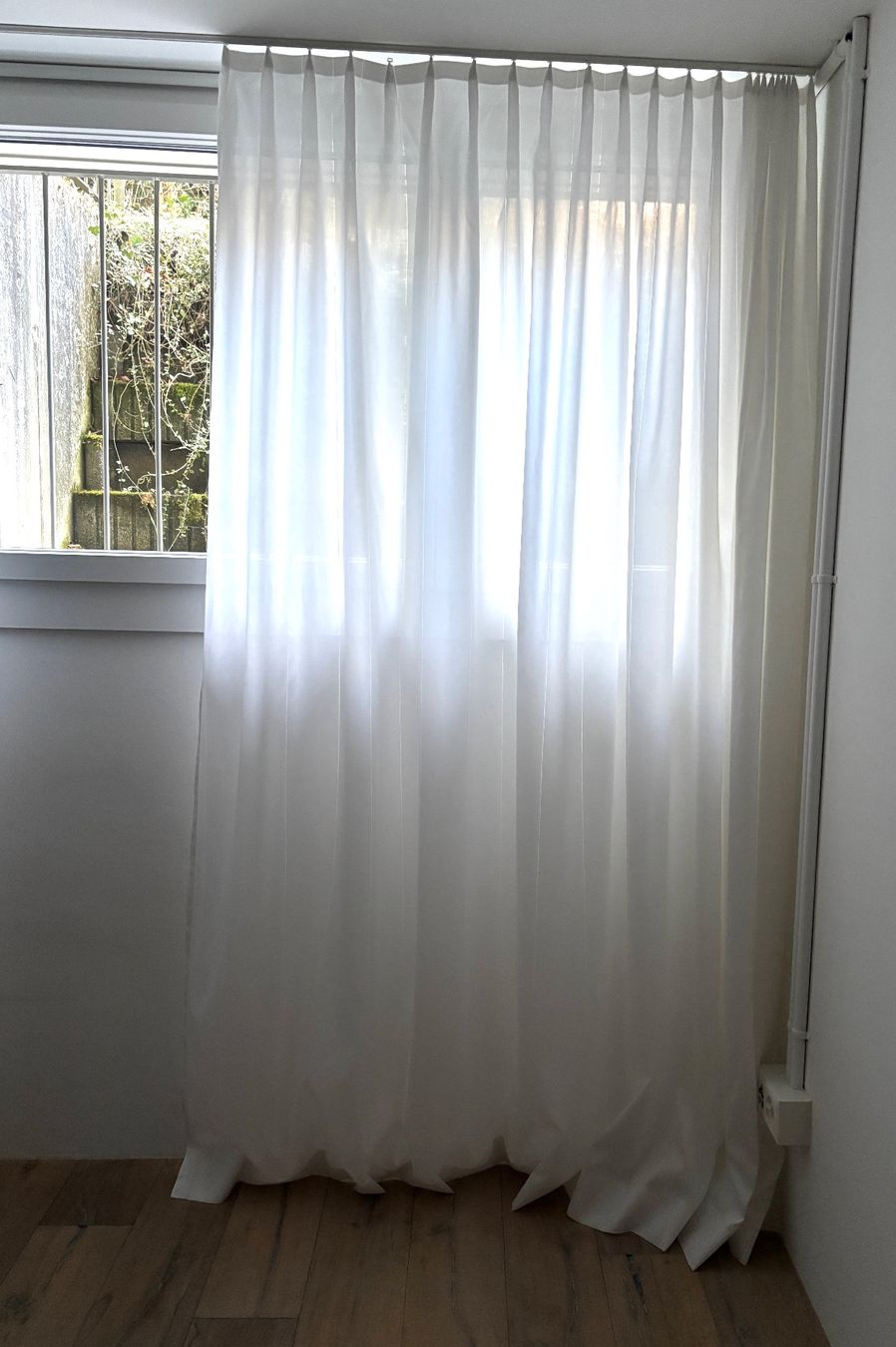Kvadrat Tende: Premium-Vorhang KVADRAT "Missing Thread" - 180 x 239 cm – Usato da Bottmingen venduto da marktplatz-moebel
