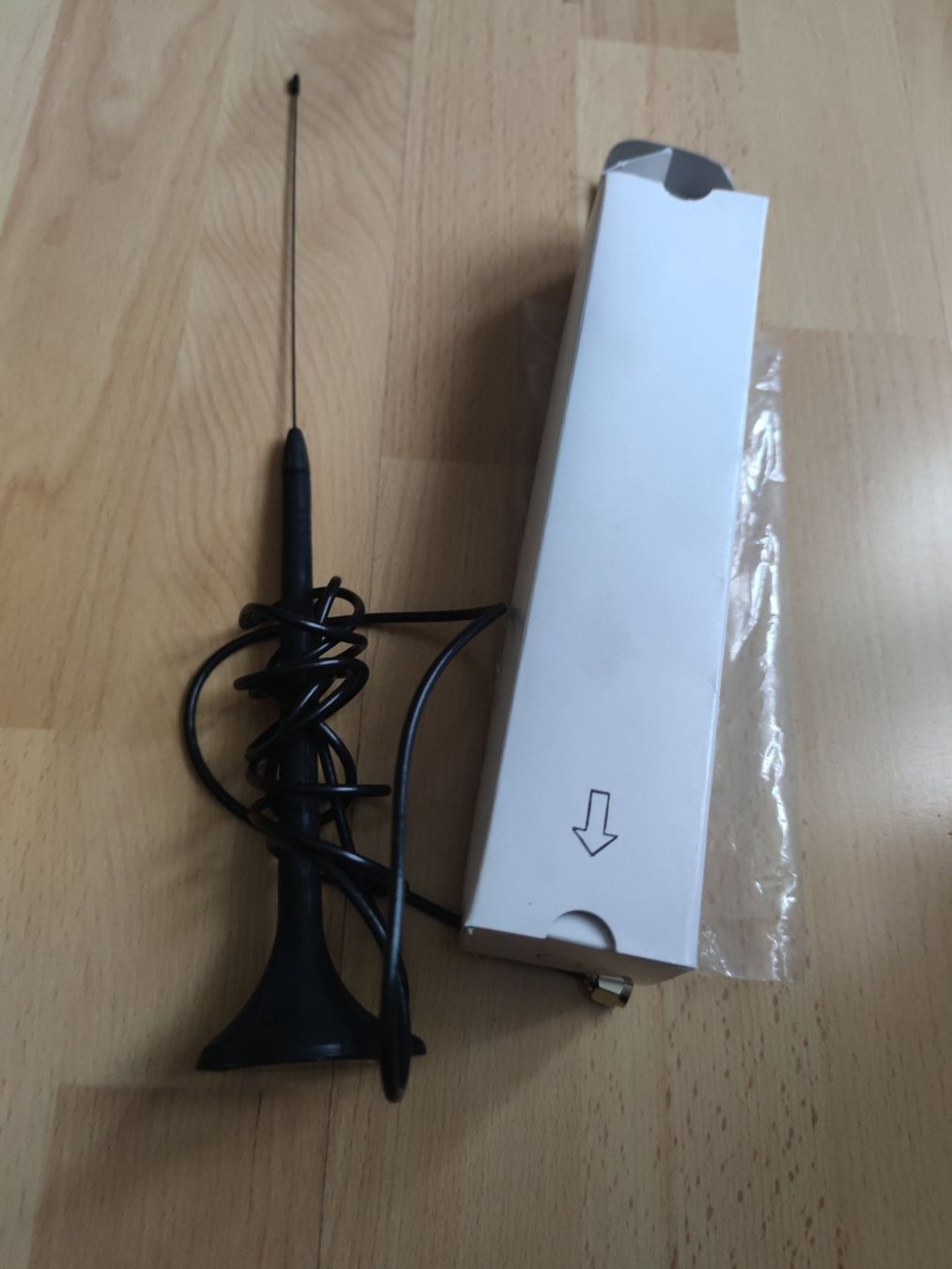 Radios: FM, DAB+ Radio Antenna – D'occasion à Meggen par Malecifent
