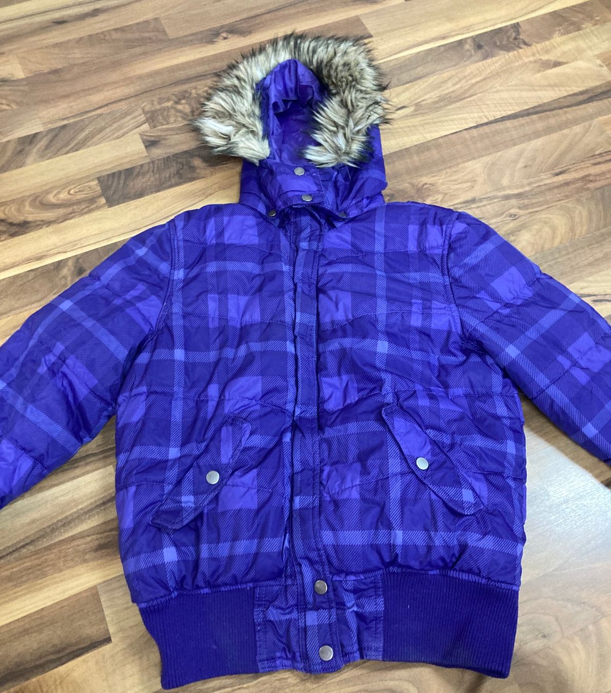 H&M Jacken & Mäntel: Winterjacke Mädchen von H&M, Gr. 170 – Gebraucht aus Schötz von Jekyll666