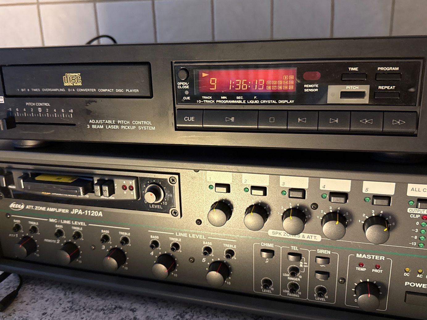 Multimediaplayer & Streamer: Lecteur Vintage professionnel DiscoTec CD 95 – Gebraucht aus St imier von sav_bjf9 2