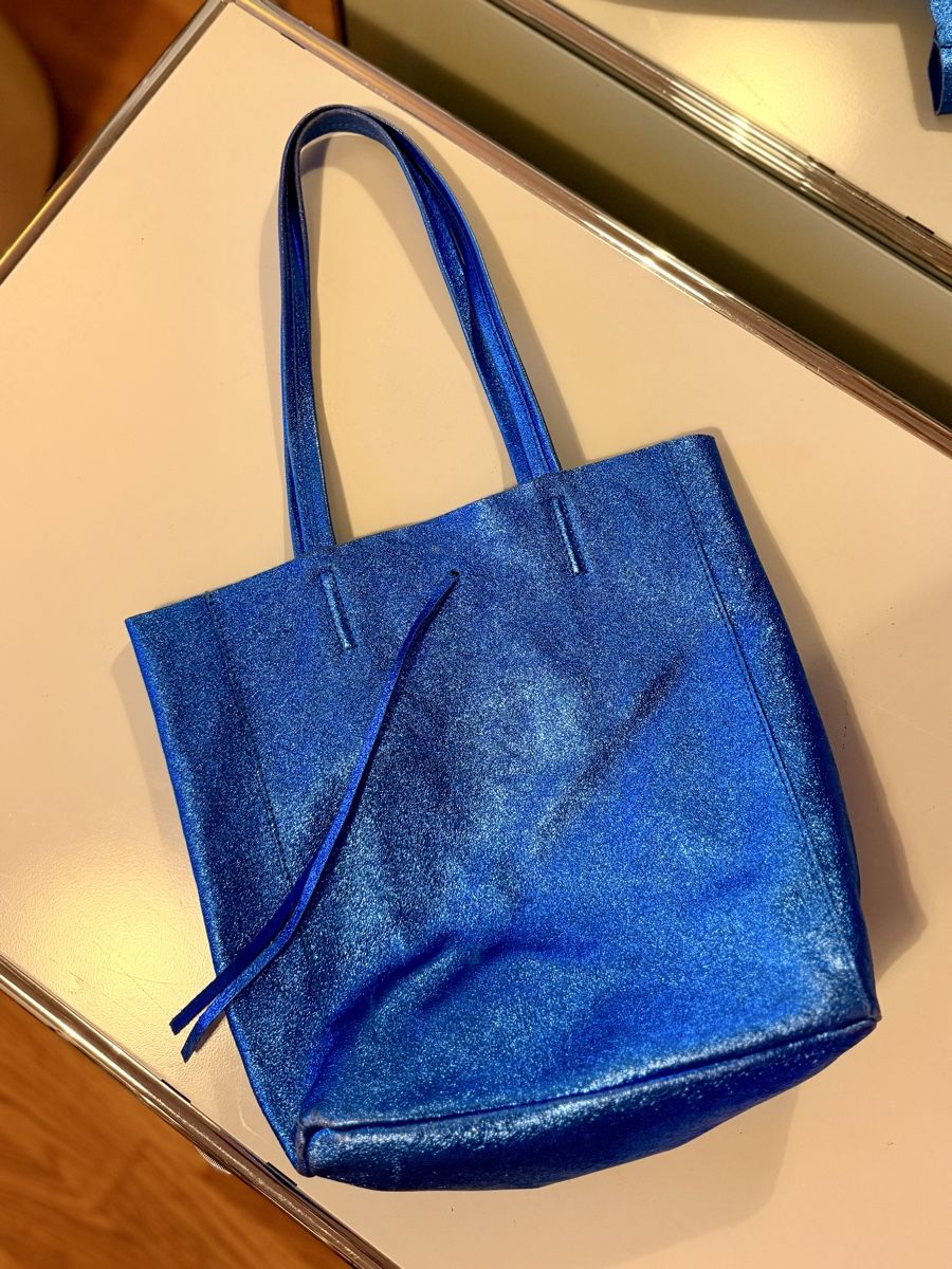Borse da donna: Blaue Ledertasche aus Italien – Usato da zürich venduto da julie.winona