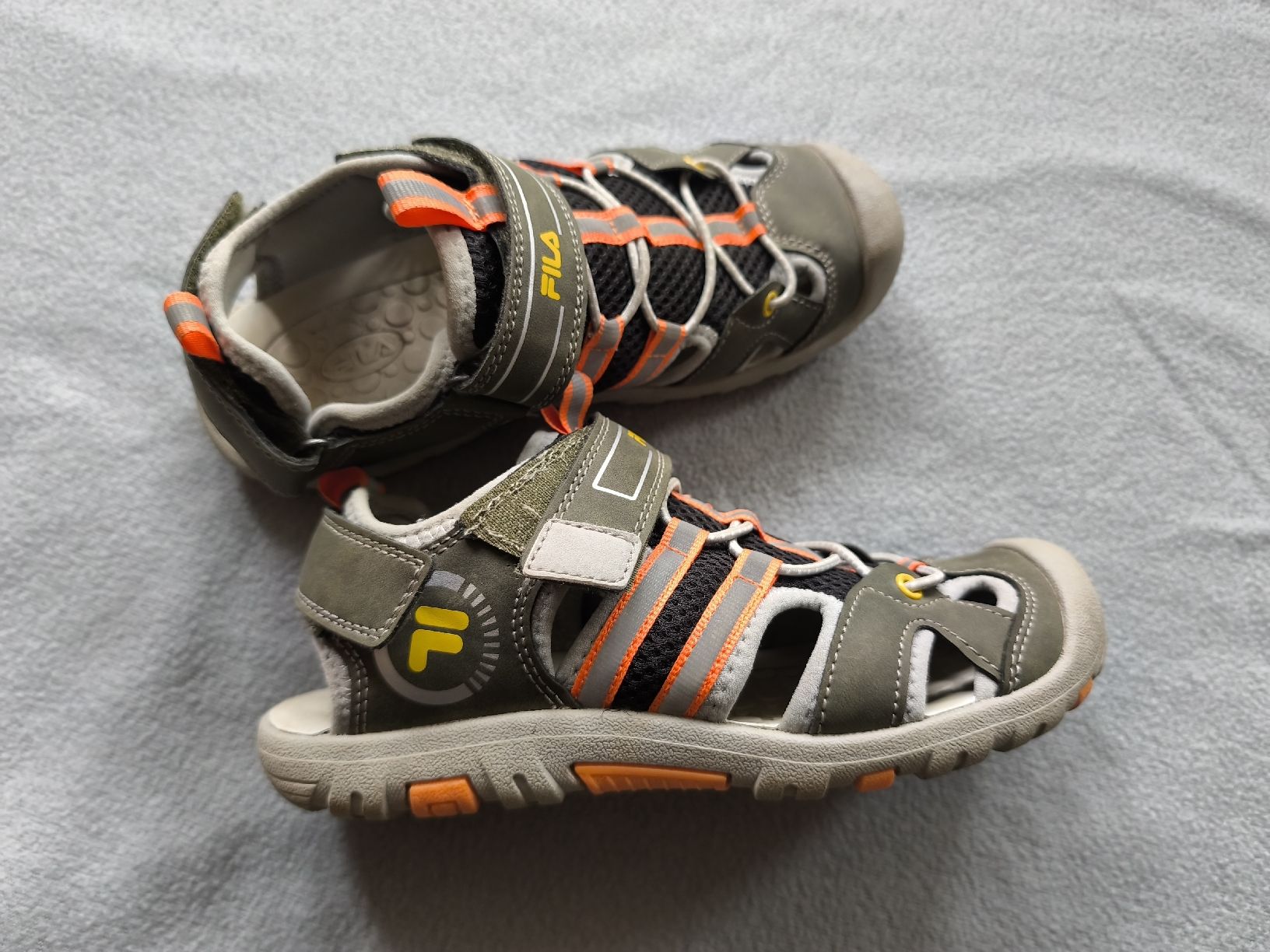 Fila Scarpe per ragazzi: FILA Kindersandalen Gr. 34 – Usato da Bad Zurzach venduto da WinnerChickenDinner 2