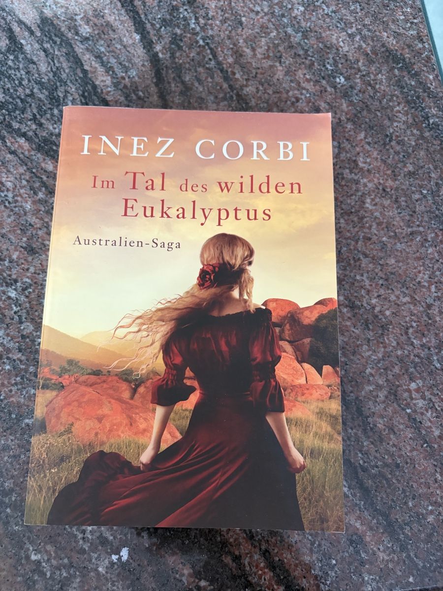 Libri: Buch - Im Tal des wilden Eukalyptus – Nuovo (secondo la descrizione) da Fehraltorf venduto da NG.Vintage