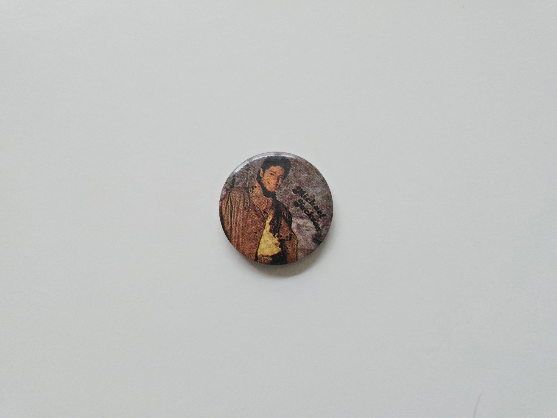 Placchette & Badge: Alter Pin Michael Jackson – Usato da Dättlikon venduto da Wundertuete_