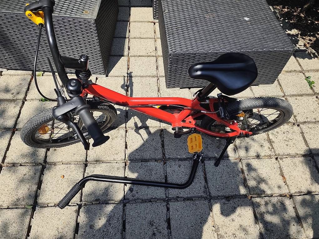Biciclette: Decathlon Kindervelo 16" rot + Schiebehilfe & Ständer – Usato da Baden venduto da Flohmarkt-24 4