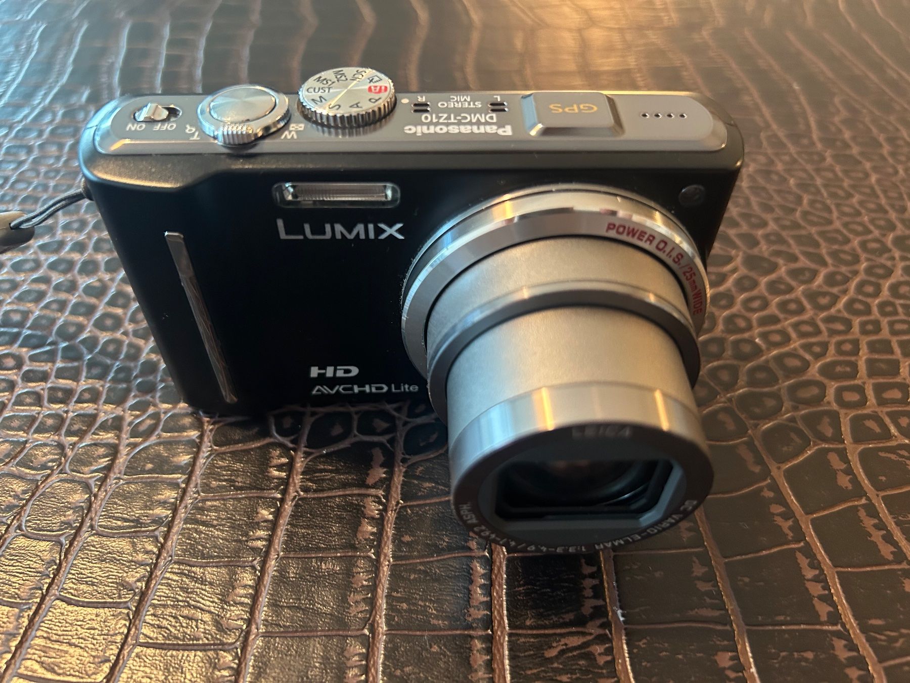 Panasonic Fotocamera: Panasonic Lumix Digitalkamera HD AVCHD Lite schwarz – Usato da Pfäffikon SZ venduto da andi_dru 3