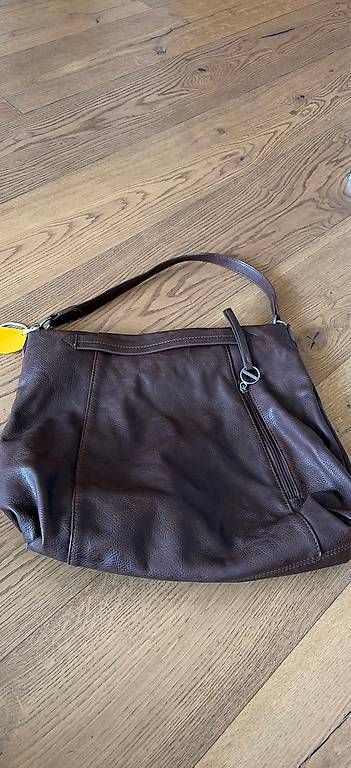 Sacs femmes: Ledertasche – D'occasion à Schwarzenburg par SchoggoLoggo