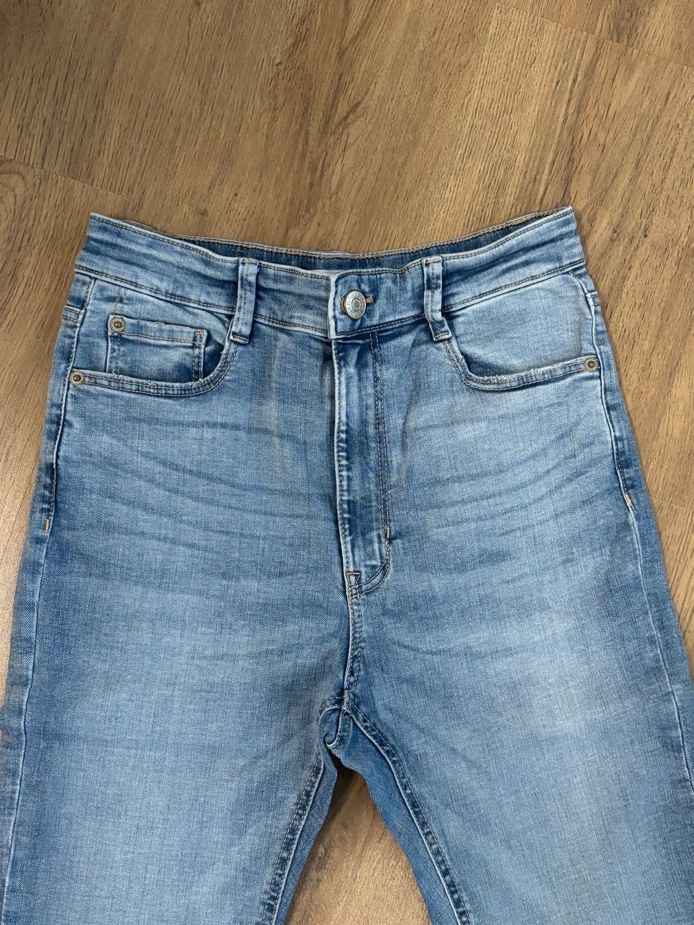Pull&Bear Jeans: Jeans Pull and Bear - Gr. 36 - neuwertig – Nuovo (secondo la descrizione) da Brügg BE venduto da doppelsalchow 1
