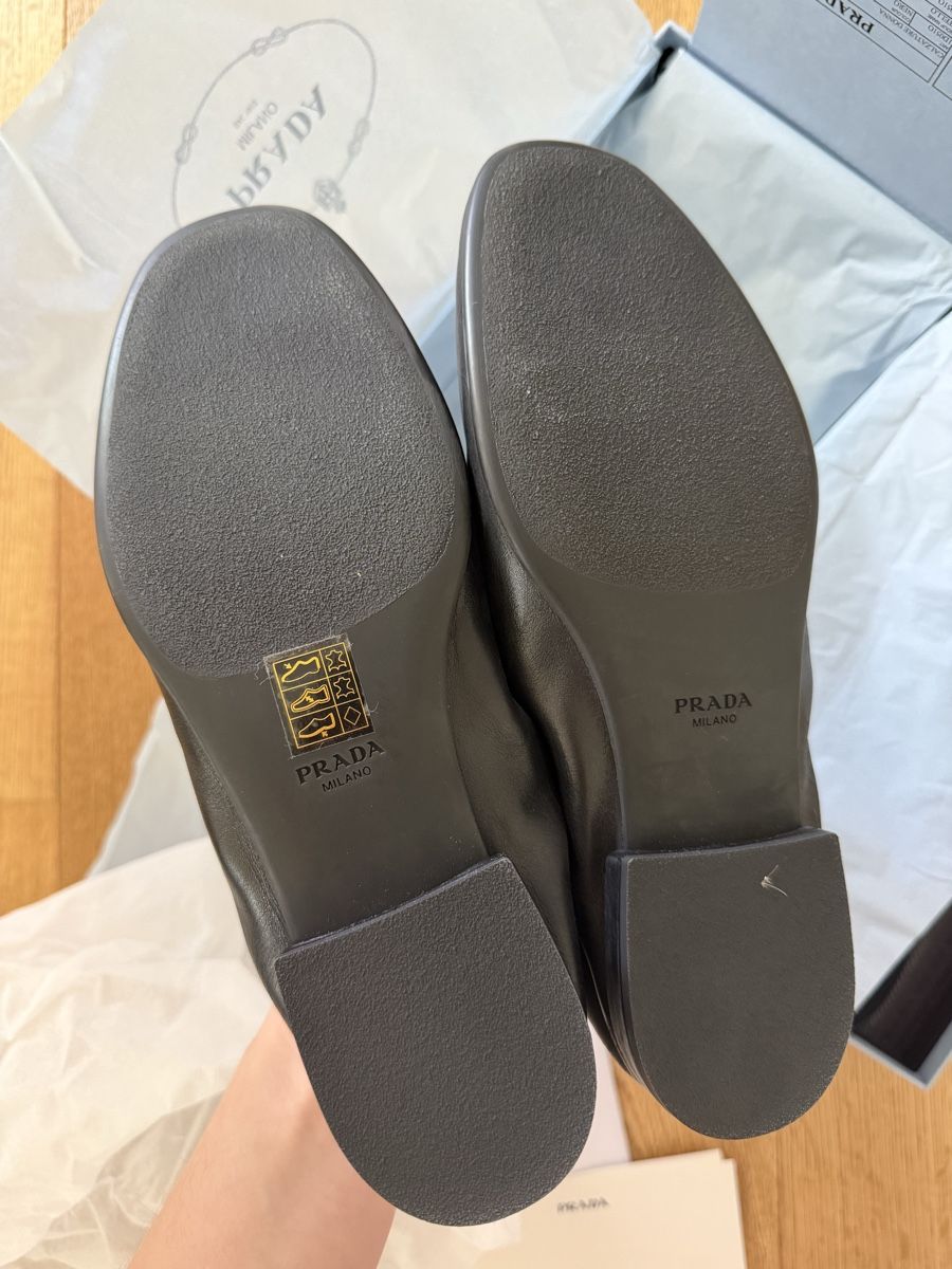Prada Scarpe da donna: Prada Shuffle Antikleder-Loafer, Grösse 39 – Nuovo e nell'imballaggio originale da Allschwil venduto da adrke 2