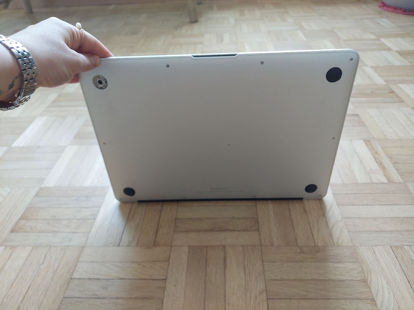 Apple Notebooks: Mac Air zum Basteln  – Defekt aus Thalwil von cha_8h86 2