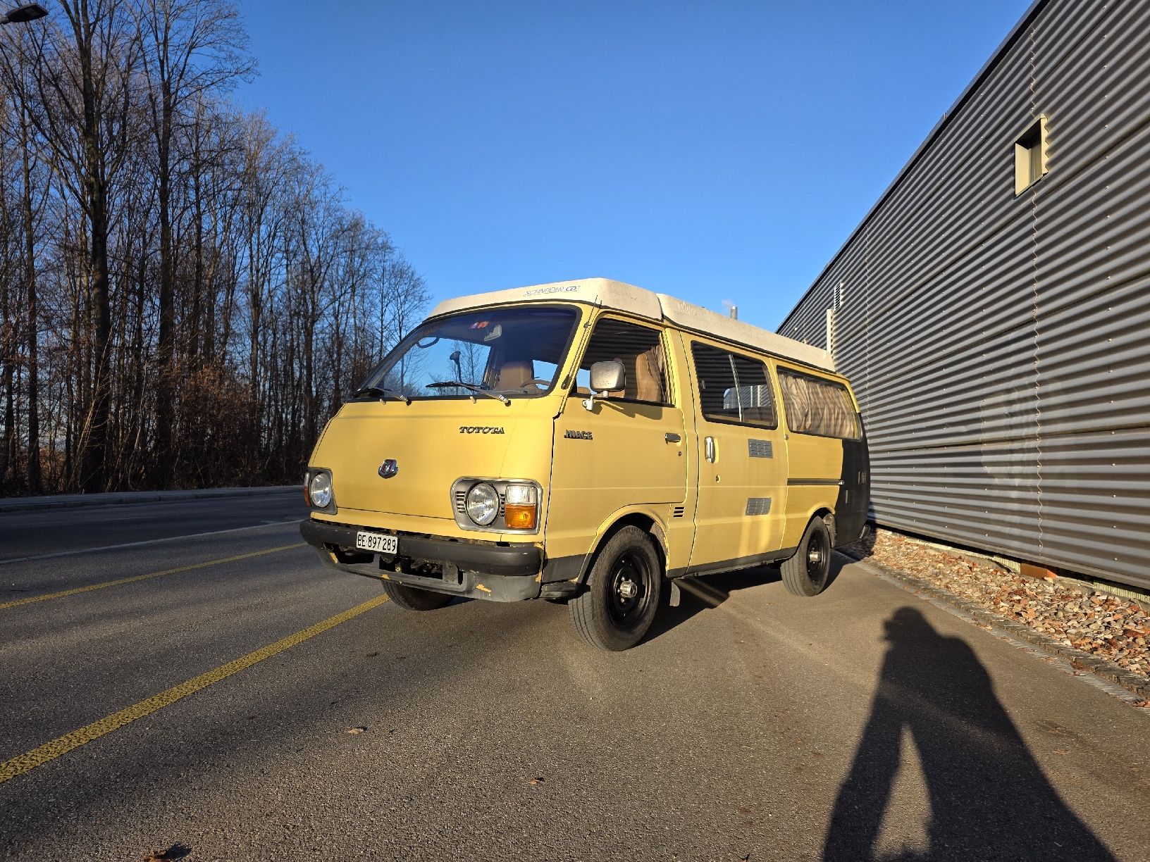Toyota Autos: Toyota HiAce Campervan mit MFK – D'occasion à Bern par ernesto_wp 1