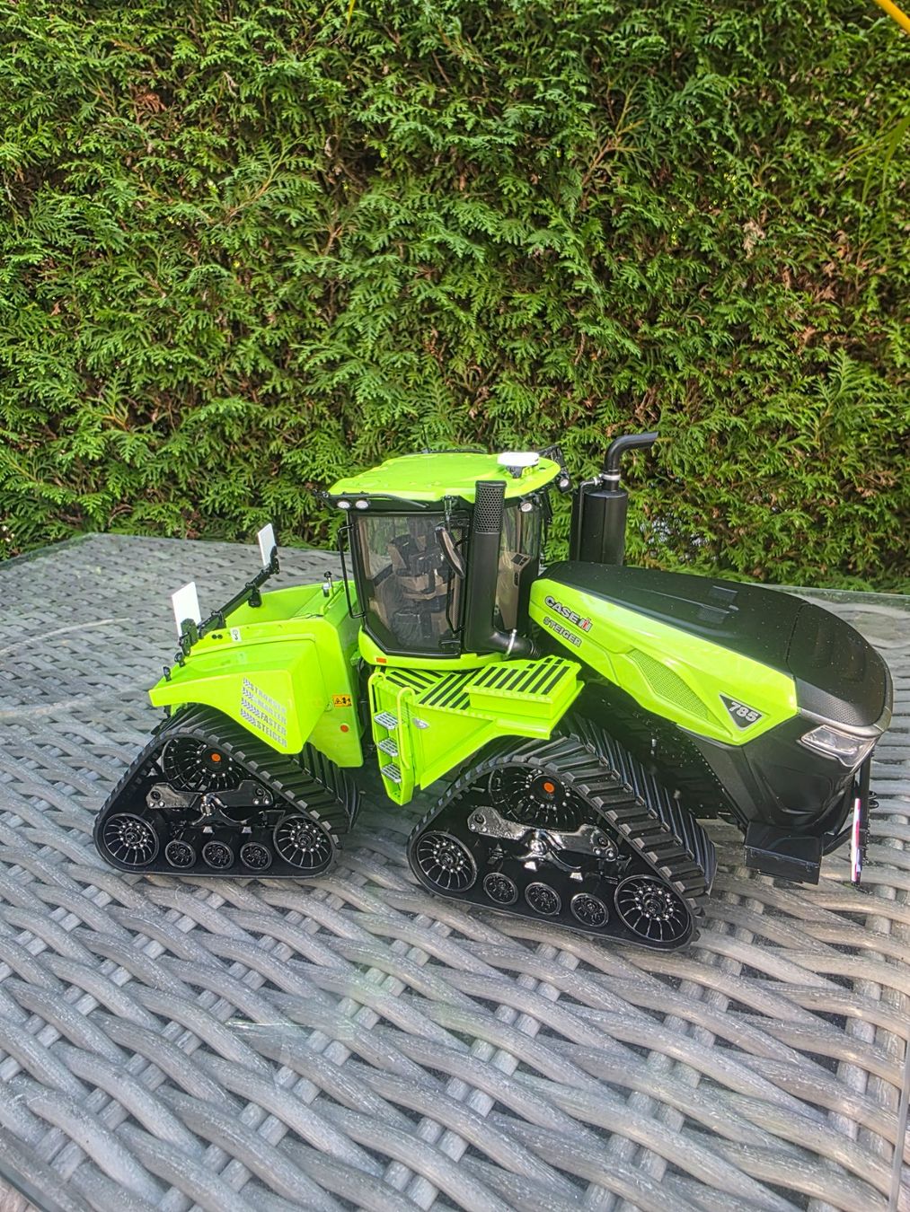 Kit di modellismo & Modellini statici: Universal Hobbys Case ih Quadtrac – Usato da Siblingen venduto da Shiggi01 2