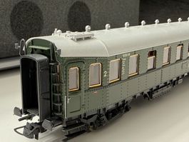 Roco 44439 DB Hecht Personenwagen 2. Kl. B4üwe / DC HO