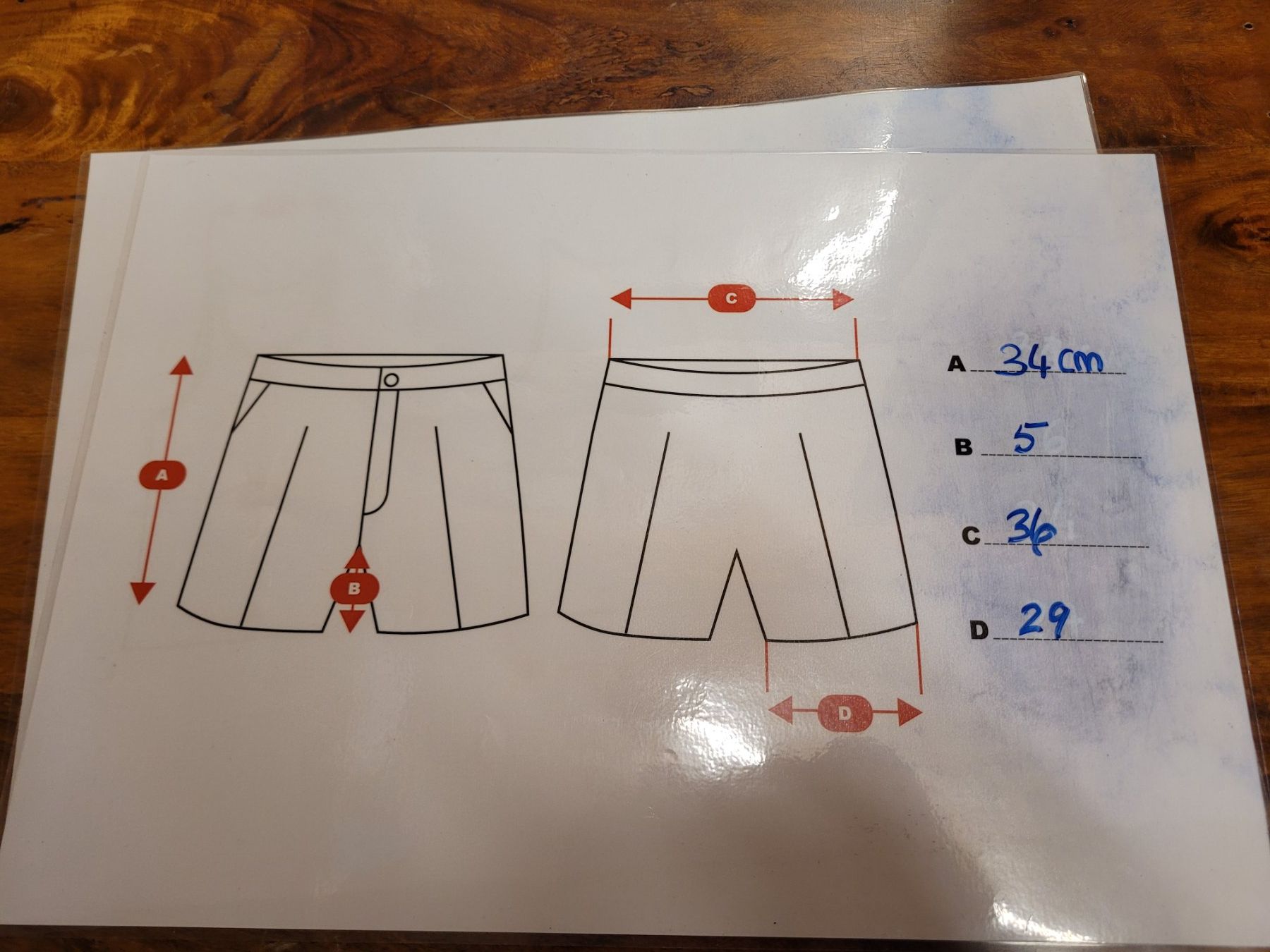 H&M Vestiti: DIVIDED H&M Salopette short noire – Usato da Lausanne venduto da PlusValue_Lausanne 3