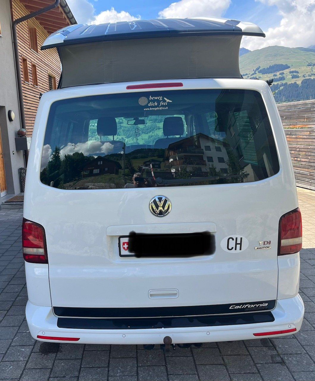 VW Camping Fahrzeuge: VW T5 California Beach 4 Motion – Gebraucht aus Obersaxen von Askas 2