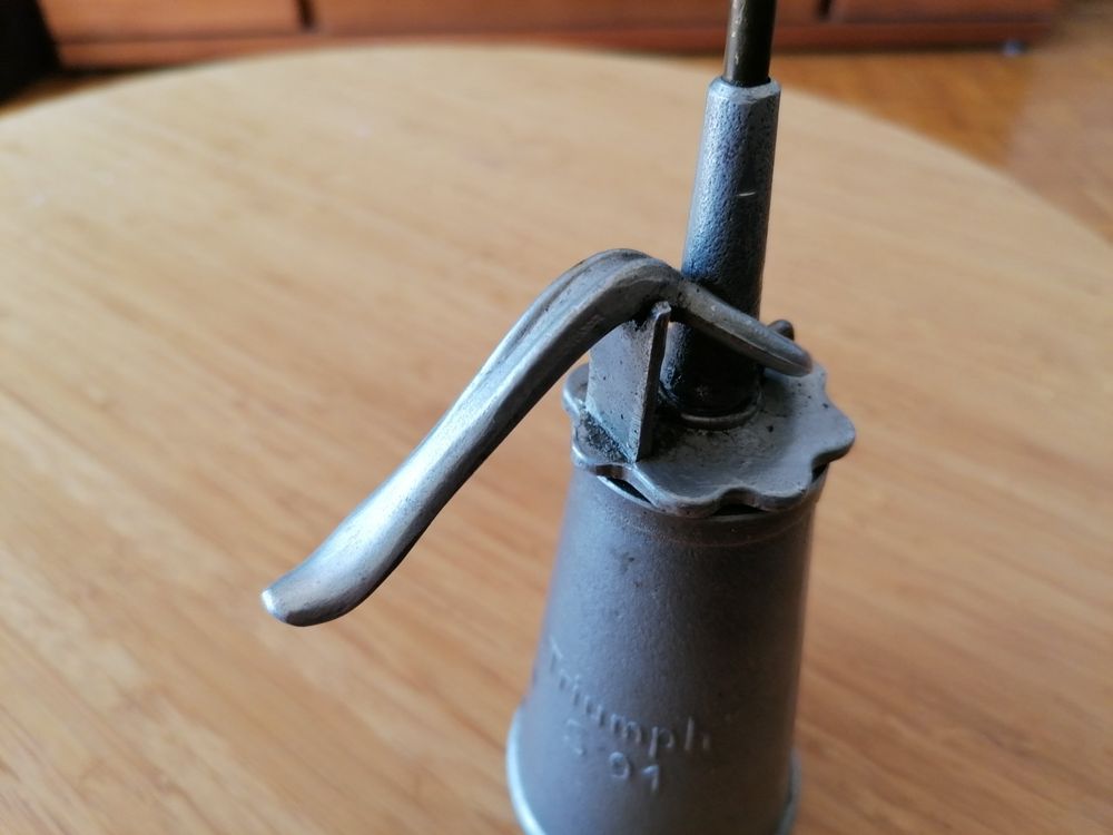 Triumph motorrad auto machine a coudre burette huile antik Acheter