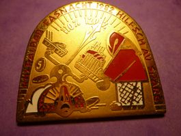 RHYFÄLDE 1982 GOLD