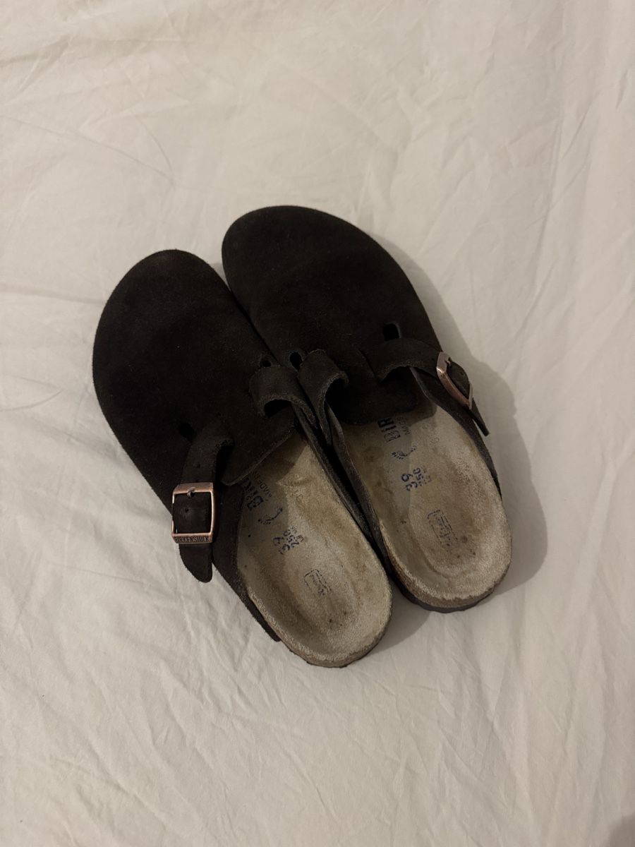 Birkenstock Scarpe da donna: Birkenstock Brown Suede sandals – Usato da Zürich venduto da are_fm6c 1