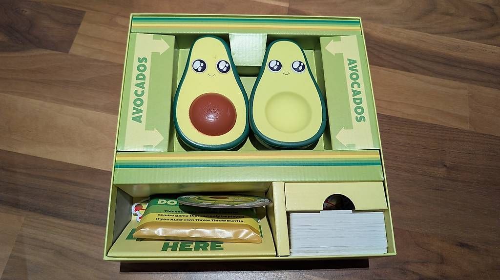 Spiele: Throw Throw Avocado Party Spiel - Englisch – Gebraucht aus Zürich von kku_6qhl 1