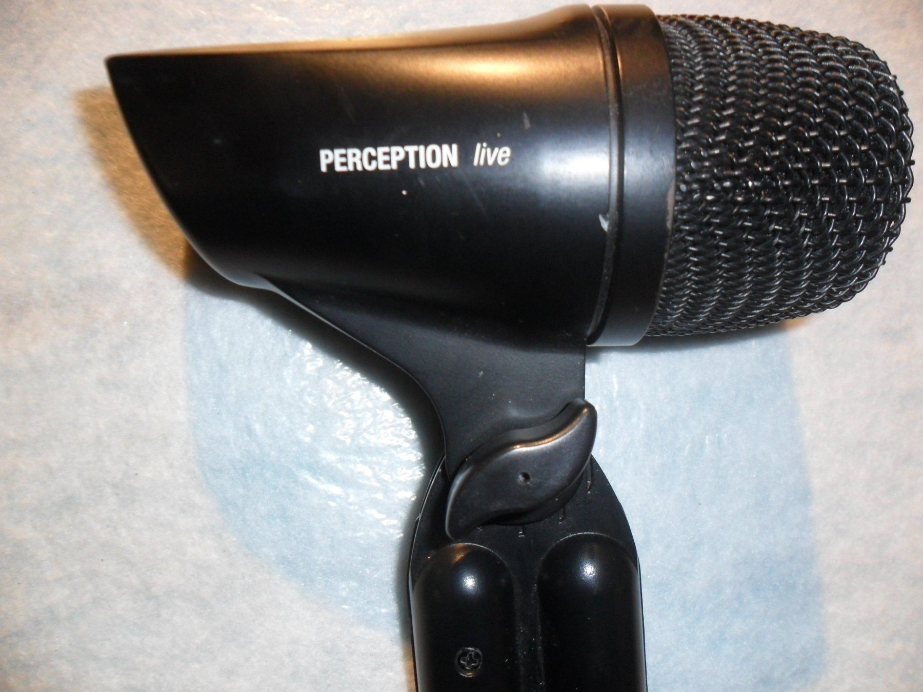Akg Microfoni: AKG Drum Mikrofon – Usato da Aesch BL venduto da isc_85jd 1