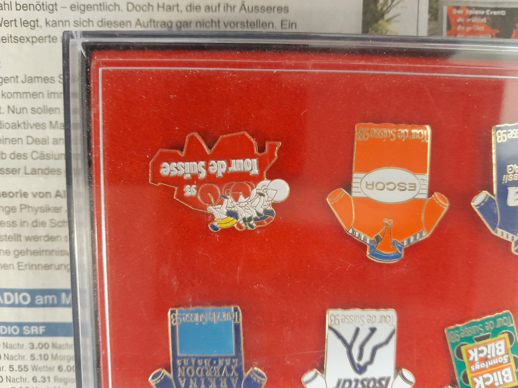 Swiss Placchette & Badge: Tour de Suisse Pin Set – Usato da Rüti ZH venduto da Alemanni 9