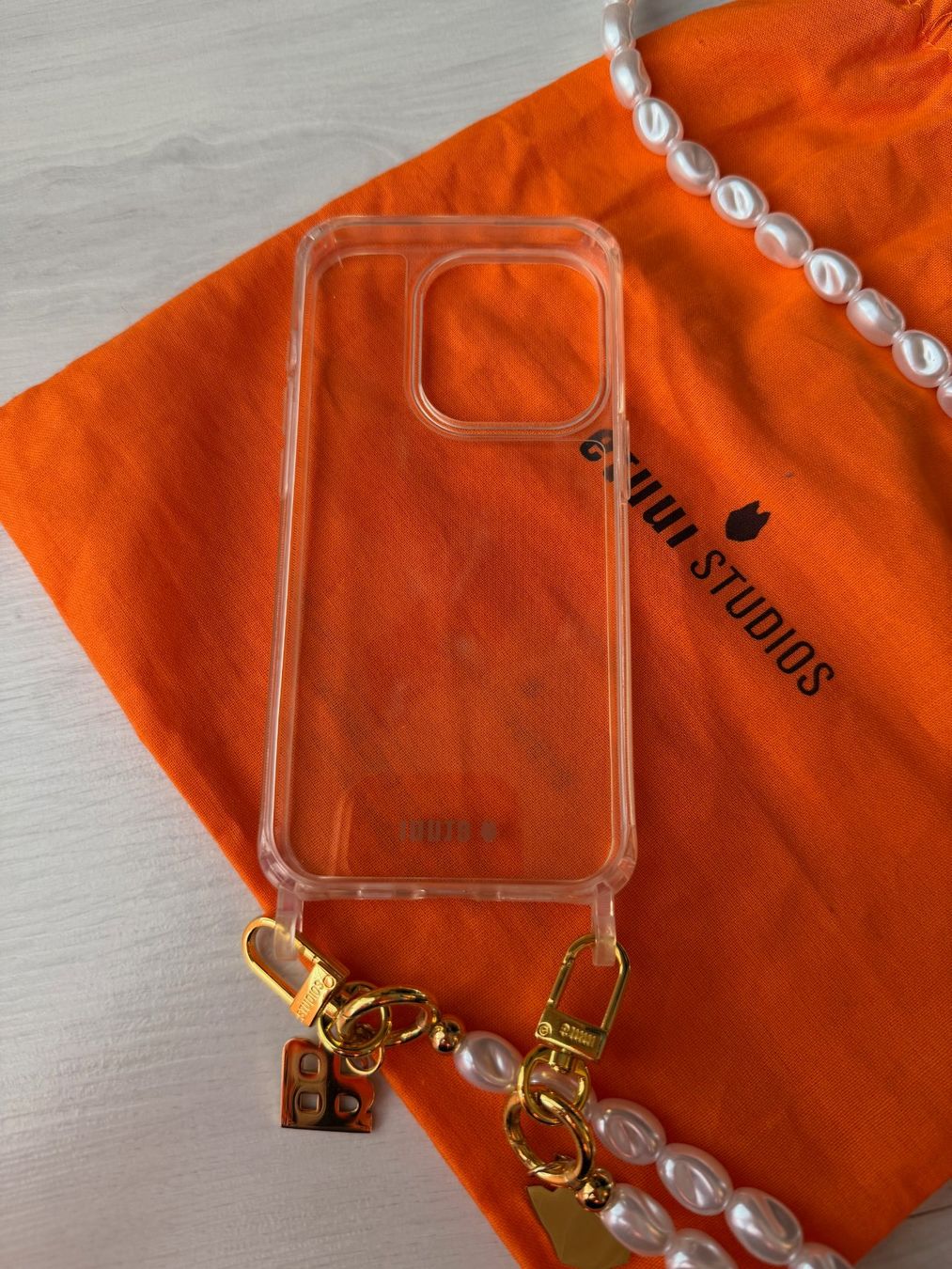 Apple Cover & Protezioni schermo: iPhone 15 Pro Etui Perlenkette – Usato da Eschenbach SG venduto da aviatorgirl23 1